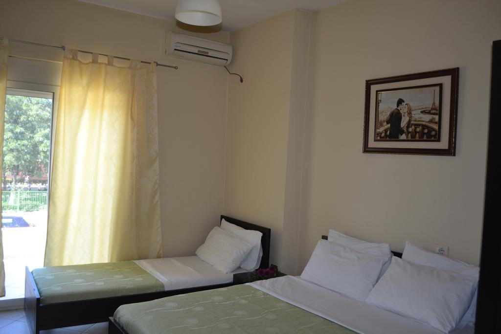 Hotel 4 Stinet Vlorë Buitenkant foto