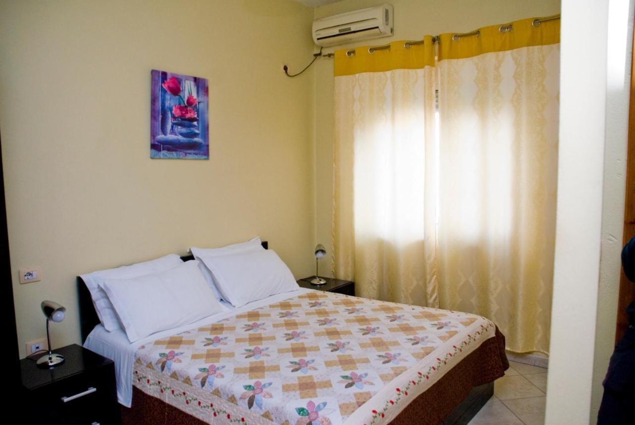 Hotel 4 Stinet Vlorë Buitenkant foto